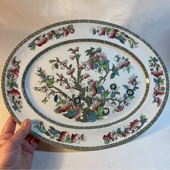 Indian Tree (Green Key, Cream-Off White)
by JOHNSON BROTHERS
Length: 14 1/8 in - Picture 7 of 11